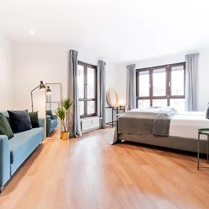 Eddy's Rest & Relax - Neuhausen Apartment