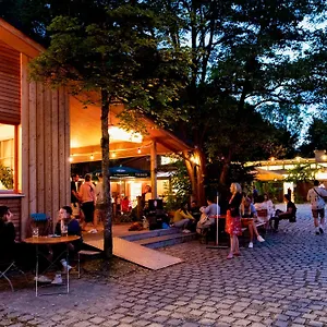 The Tent - Youth Only - Buchung Leider Nur Bis 30 Jahre Moeglich! Hostel