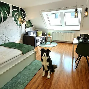 Appartamento Homely Serenity Greens - Stylisch Studio-apartment With Kitchen - 10 Min To Station, Pet Friendly, Monaco di Baviera