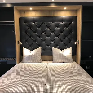 Deluxe Szálloda